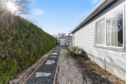 1377 SW Louise Dr, McMinnville, OR 97128 - Photo 32