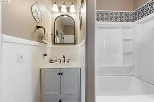 1377 SW Louise Dr, McMinnville, OR 97128 - Photo 28