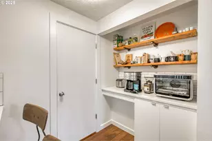 6196 SW Capitol Hwy, Portland, OR 97239 - Photo 10