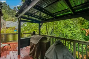 6196 SW Capitol Hwy, Portland, OR 97239 - Photo 16