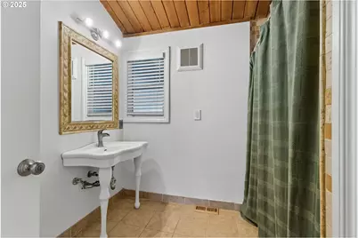 19824 S Butte Rd, Beavercreek, OR 97004 - Photo 22