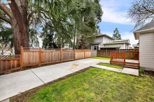 722 NE Skidmore St, Portland, OR 97211 - Photo 28