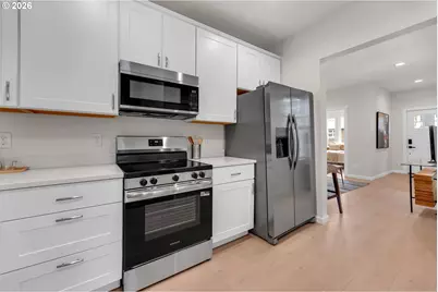 722 NE Skidmore St, Portland, OR 97211 - Photo 14