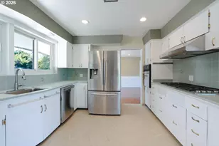 12640 NE Rose Pkwy, Portland, OR 97230 - Photo 24