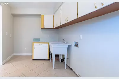 12640 NE Rose Pkwy, Portland, OR 97230 - Photo 40