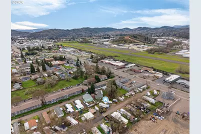 117 Northpark Ln, Roseburg, OR 97470 - Photo 28