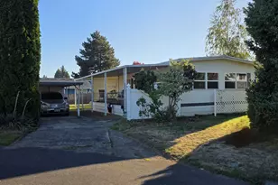 21016 SE Stark St, Gresham, OR 97030 - Photo 2