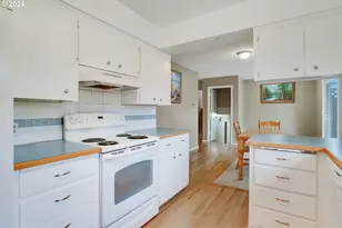 390 NW Conifer Blvd, Corvallis, OR 97330 - Photo 8