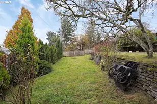 390 NW Conifer Blvd, Corvallis, OR 97330 - Photo 42