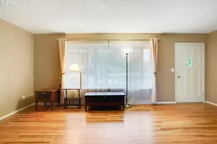 390 NW Conifer Blvd, Corvallis, OR 97330 - Photo 6