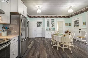 830 Division St SE, Bandon, OR 97411 - Photo 26