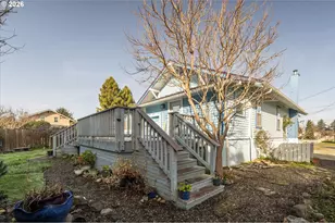830 Division St SE, Bandon, OR 97411 - Photo 4