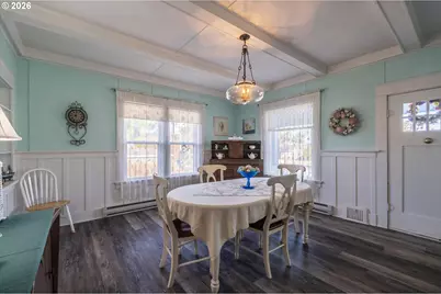 830 Division St SE, Bandon, OR 97411 - Photo 18