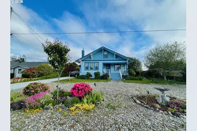 830 Division St SE, Bandon, OR 97411 - Photo 2