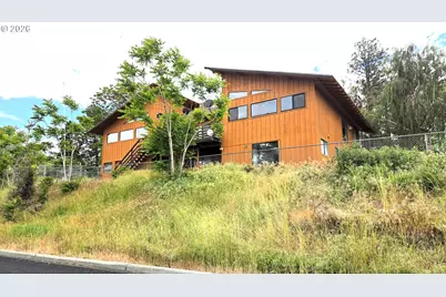 380 Thompson St, Heppner, OR 97836 - Photo 2