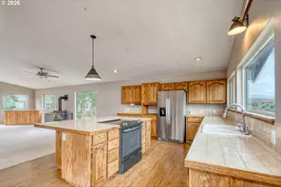 380 Thompson St, Heppner, OR 97836 - Photo 18