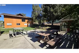 380 Thompson St, Heppner, OR 97836 - Photo 10