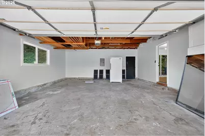 16006 NE Morris Ct, Portland, OR 97230 - Photo 36