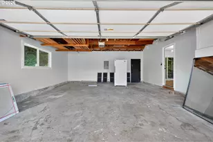 16006 NE Morris Ct, Portland, OR 97230 - Photo 36
