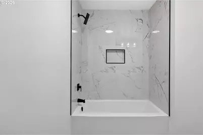 16006 NE Morris Ct, Portland, OR 97230 - Photo 24