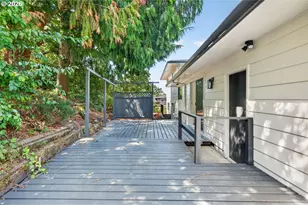 16006 NE Morris Ct, Portland, OR 97230 - Photo 38