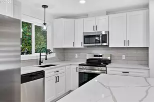 16006 NE Morris Ct, Portland, OR 97230 - Photo 12