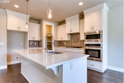 15332 SE Lewis St, Happy Valley, OR 97086 - Photo 10