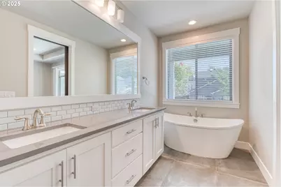 15332 SE Lewis St, Happy Valley, OR 97086 - Photo 22