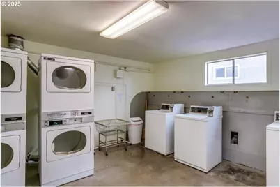 2150 Laura St #83, Springfield, OR 97477 - Photo 34