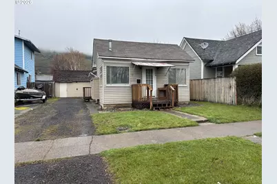 2208 Cedar St, La Grande, OR 97850 - Photo 1