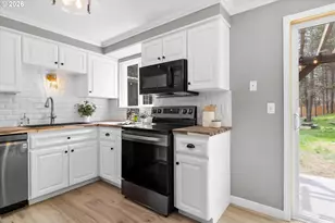 16465 White Buck Ave, La Pine, OR 97739 - Photo 12