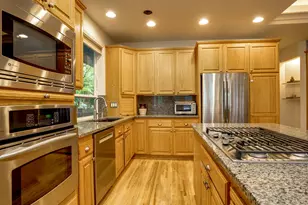 9731 NW Bartholomew Dr, Portland, OR 97229 - Photo 16