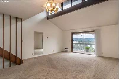 26 NW Mountain View Dr, Roseburg, OR 97471 - Photo 2