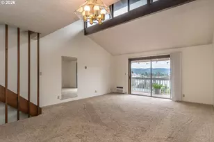 26 NW Mountain View Dr, Roseburg, OR 97471 - Photo 2