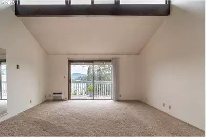 26 NW Mountain View Dr, Roseburg, OR 97471 - Photo 4