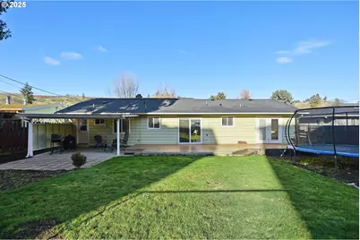 2500 Wright St, The Dalles, OR 97058 - Photo 4