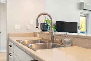 1125 NW 9th Ave, Portland, OR 97209 - Photo 12