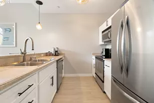 1125 NW 9th Ave, Portland, OR 97209 - Photo 10