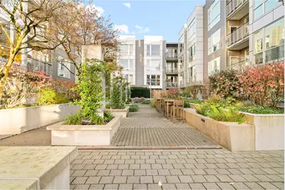 1125 NW 9th Ave #517, Portland, OR 97209 - Photo 32