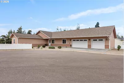 63404 Nathan Dr, Coos Bay, OR 97420 - Photo 2