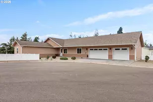 63404 Nathan Dr, Coos Bay, OR 97420 - Photo 2