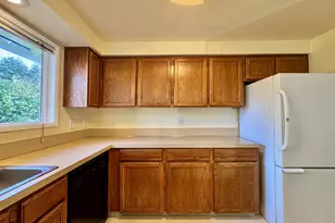 9530 SW 55th Ave SW, Portland, OR 97219 - Photo 8