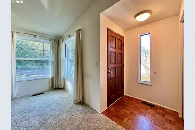 9530 SW 55th Ave SW, Portland, OR 97219 - Photo 6