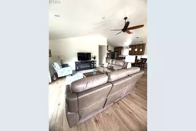 250 Foxglove Way, Reedsport, OR 97467 - Photo 16