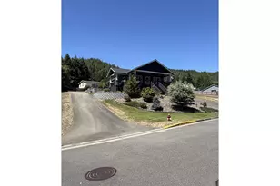 250 Foxglove Way, Reedsport, OR 97467 - Photo 4