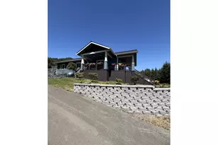 250 Foxglove Way, Reedsport, OR 97467 - Photo 12