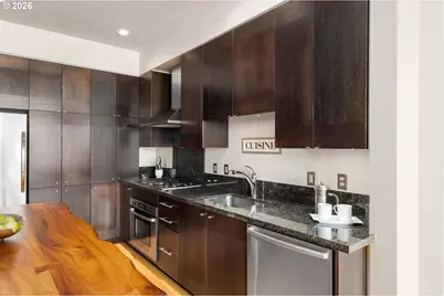 1920 S River Dr #1007, Portland, OR 97201 - Photo 6