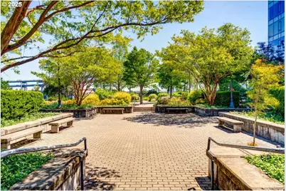 1920 S River Dr #1007, Portland, OR 97201 - Photo 42