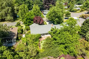 243 Dartmoor Dr, Eugene, OR 97401 - Photo 40