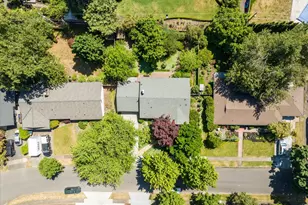 243 Dartmoor Dr, Eugene, OR 97401 - Photo 42